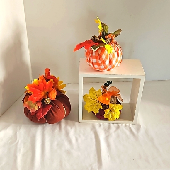 Hand Crafted Harvest Fabric Pumpkins 3Set Orange Farmhouse Handmade Autum Decor - Picture 4 of 17